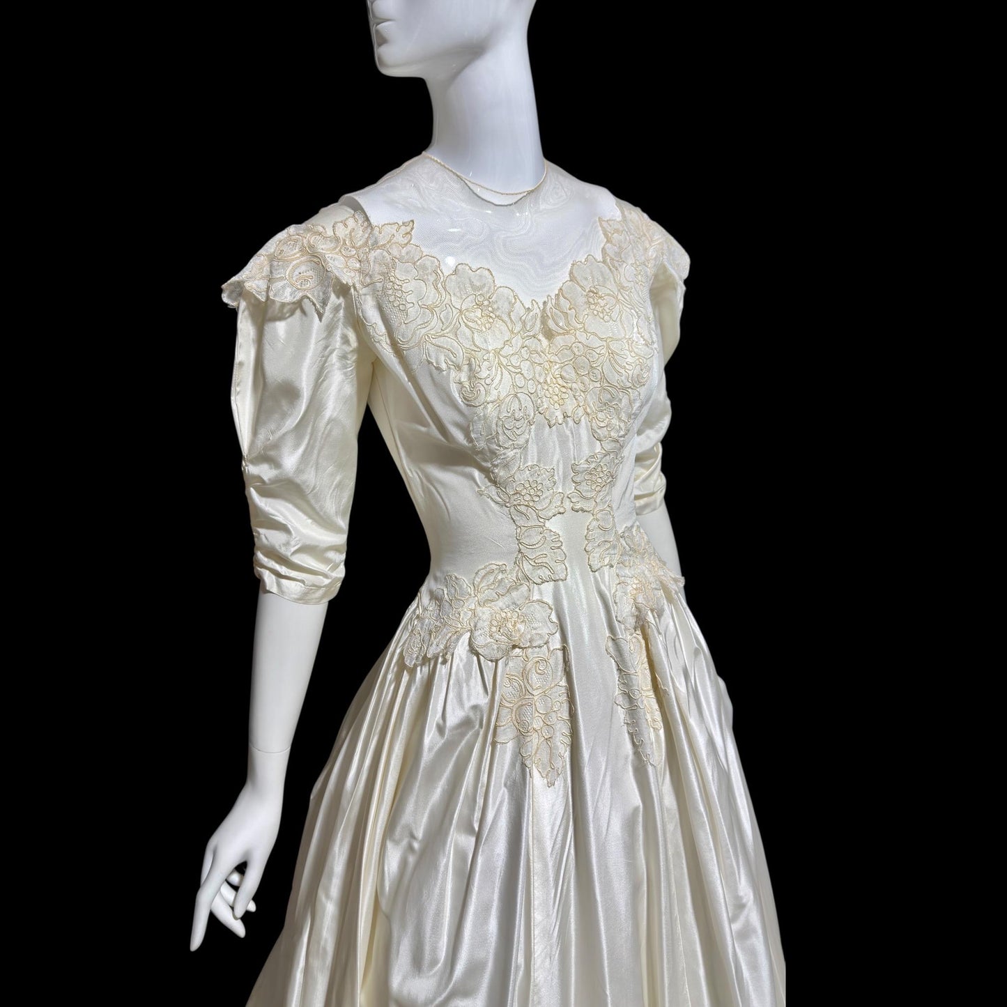 PRISCILLA of BOSTON 1940s designer vintage wedding dress gown, white silk and lace bridal gown