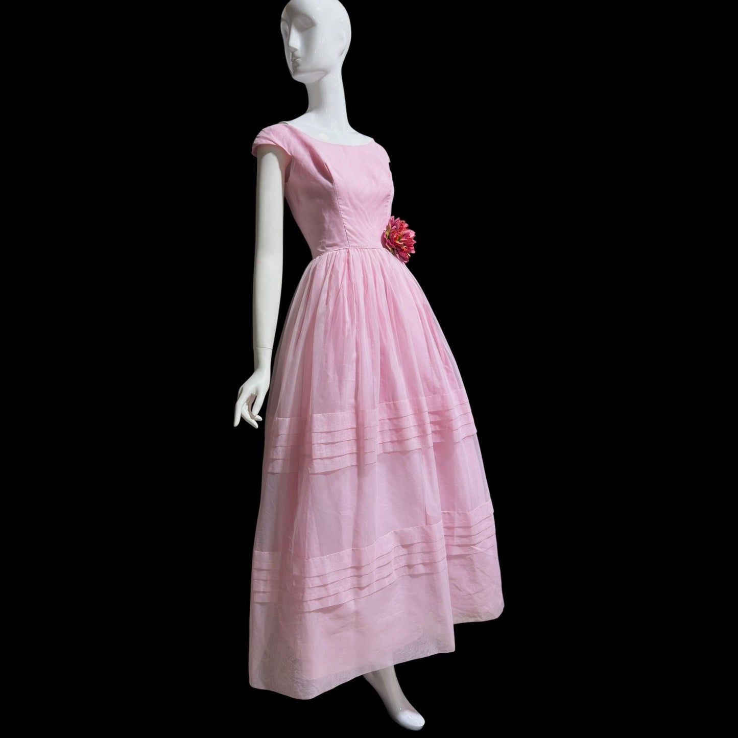 1950s vintage evening prom dress gown, Romantic Orchid pink Off-Shoulder Cupcake Ball Gown