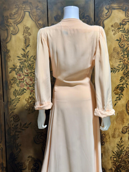 1940s vintage dressing gown robe, LYN DELLE powder pink zip front lingerie dress