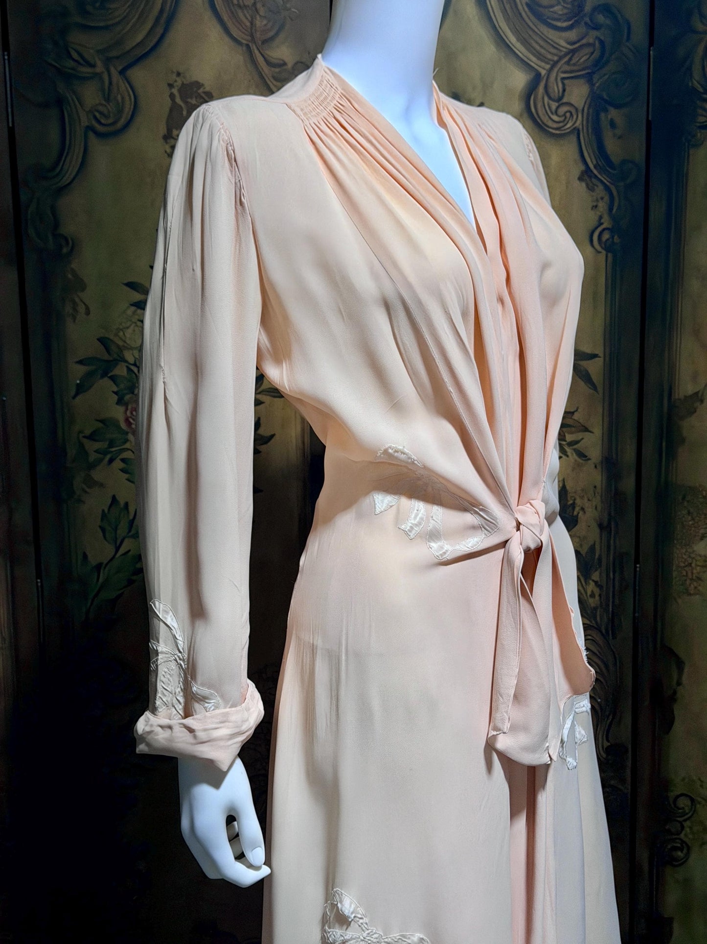 1940s vintage dressing gown robe, LYN DELLE powder pink zip front lingerie dress