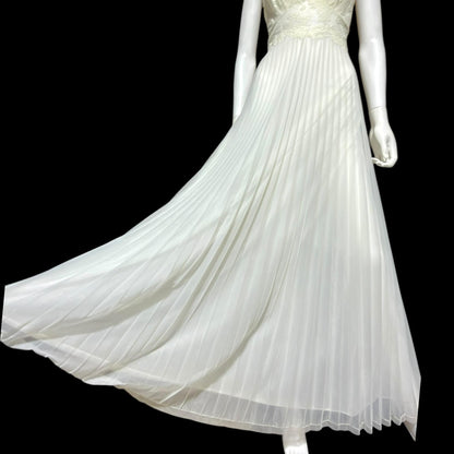 VANITY FAIR vintage 1950s nightgown slip dress, White pleated nylon lingerie dress