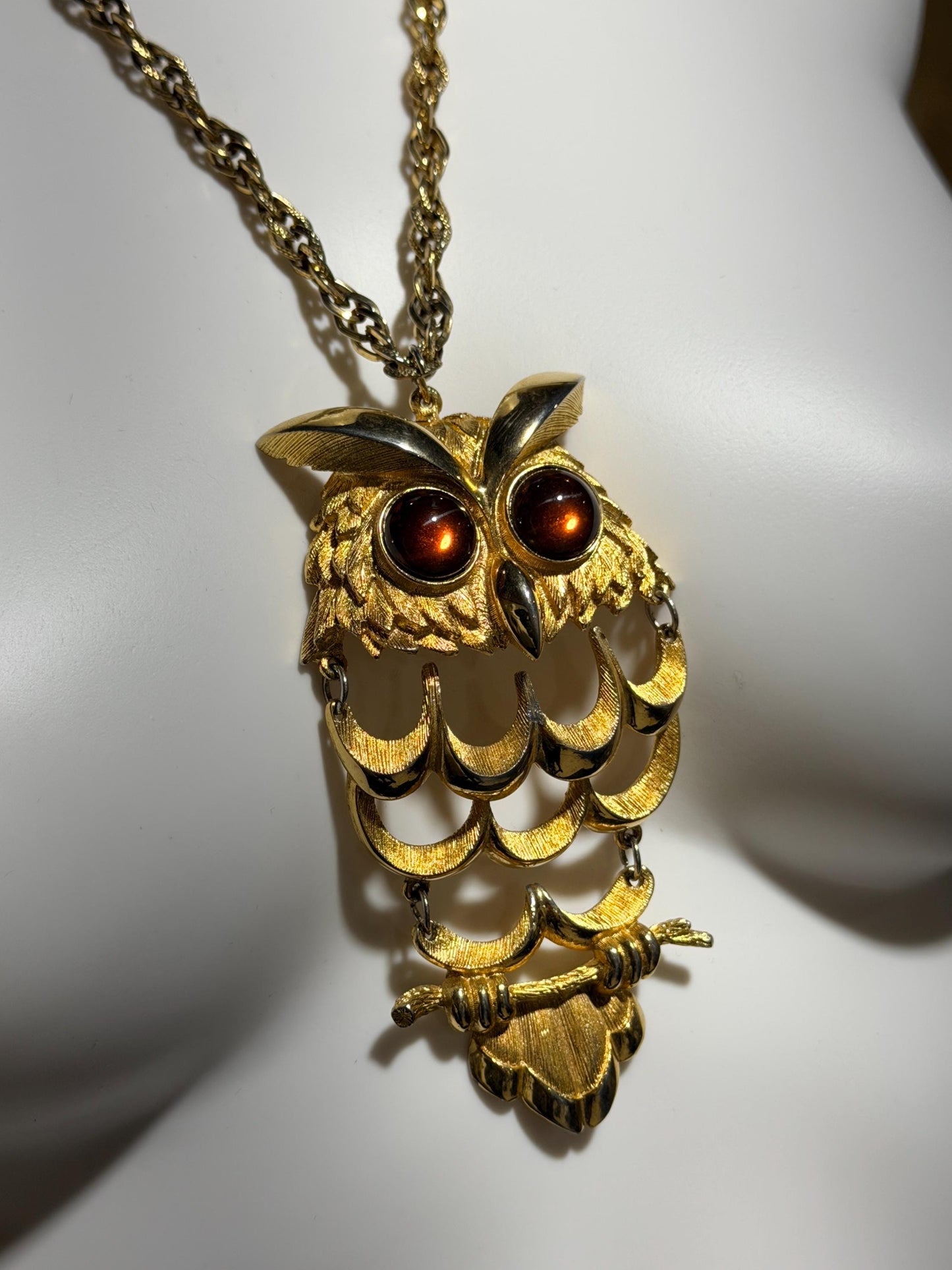 1970s Vintage OWL Necklace, Gold Articulated Pendant Rope Chain