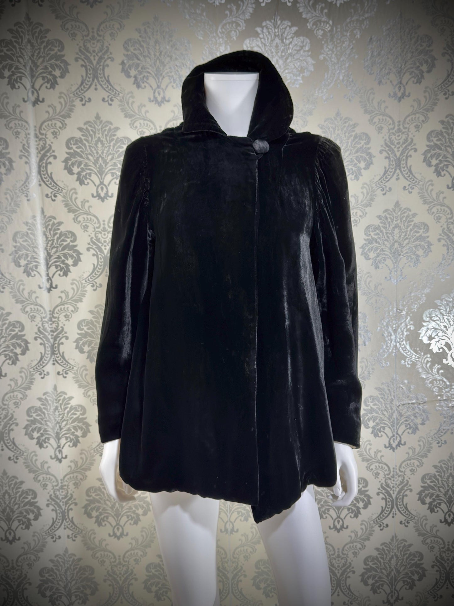 1930s Vintage Velvet Evening Jacket, Black Silk Velvet Swing Cocktail Coat
