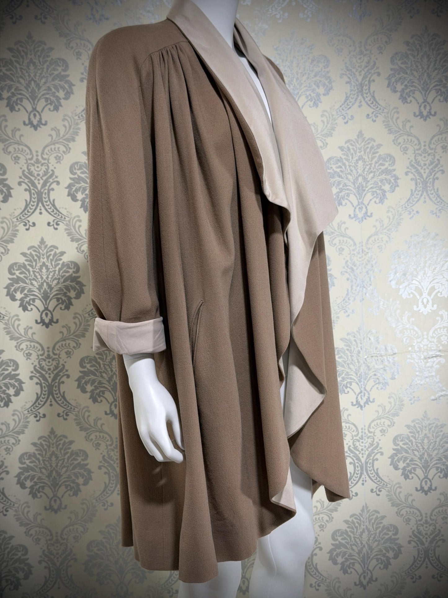 TRAVILLA vintage 1980s swing coat jacket, taupe ruffled car coat