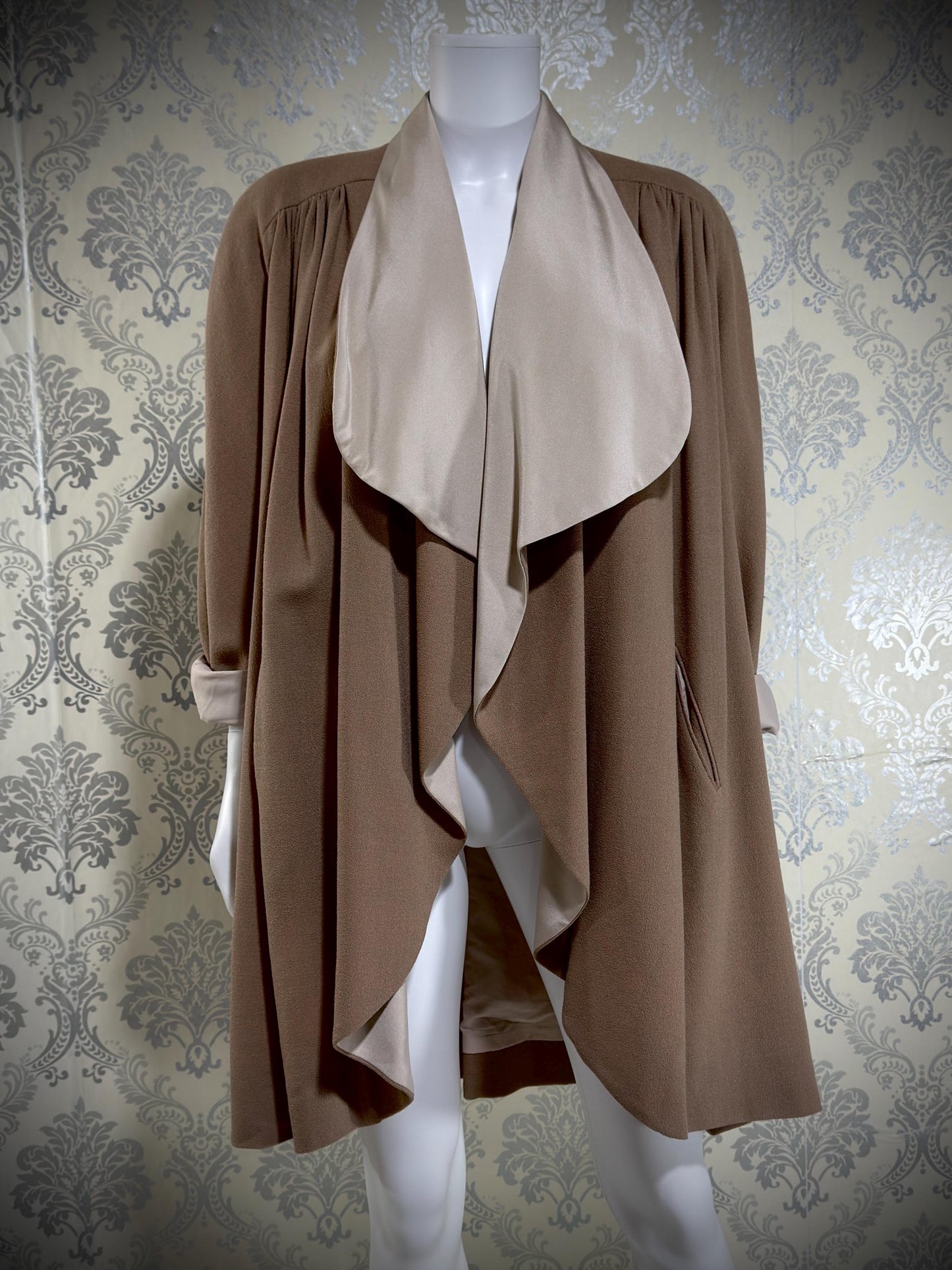 TRAVILLA vintage 1980s swing coat jacket, taupe ruffled car coat