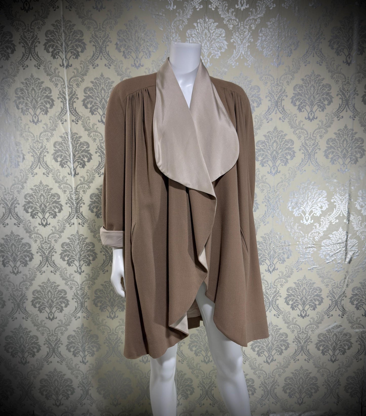 TRAVILLA vintage 1980s swing coat jacket, taupe ruffled car coat
