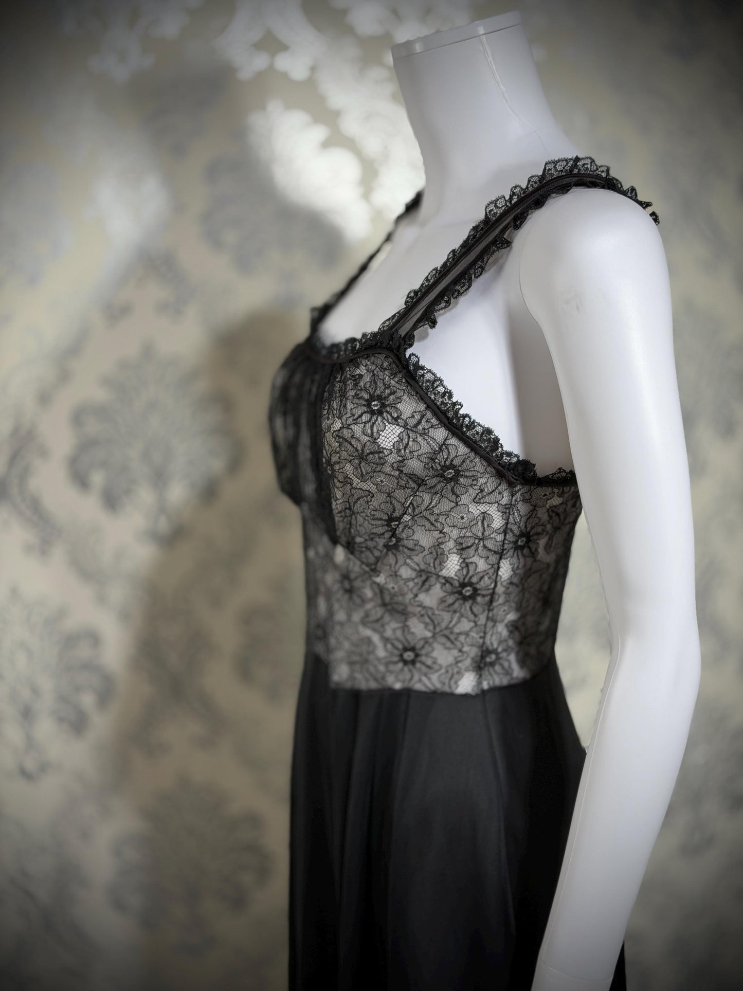 YOLANDE Vintage 1950s Nightgown Slip dress, Black Nylon lingerie dress
