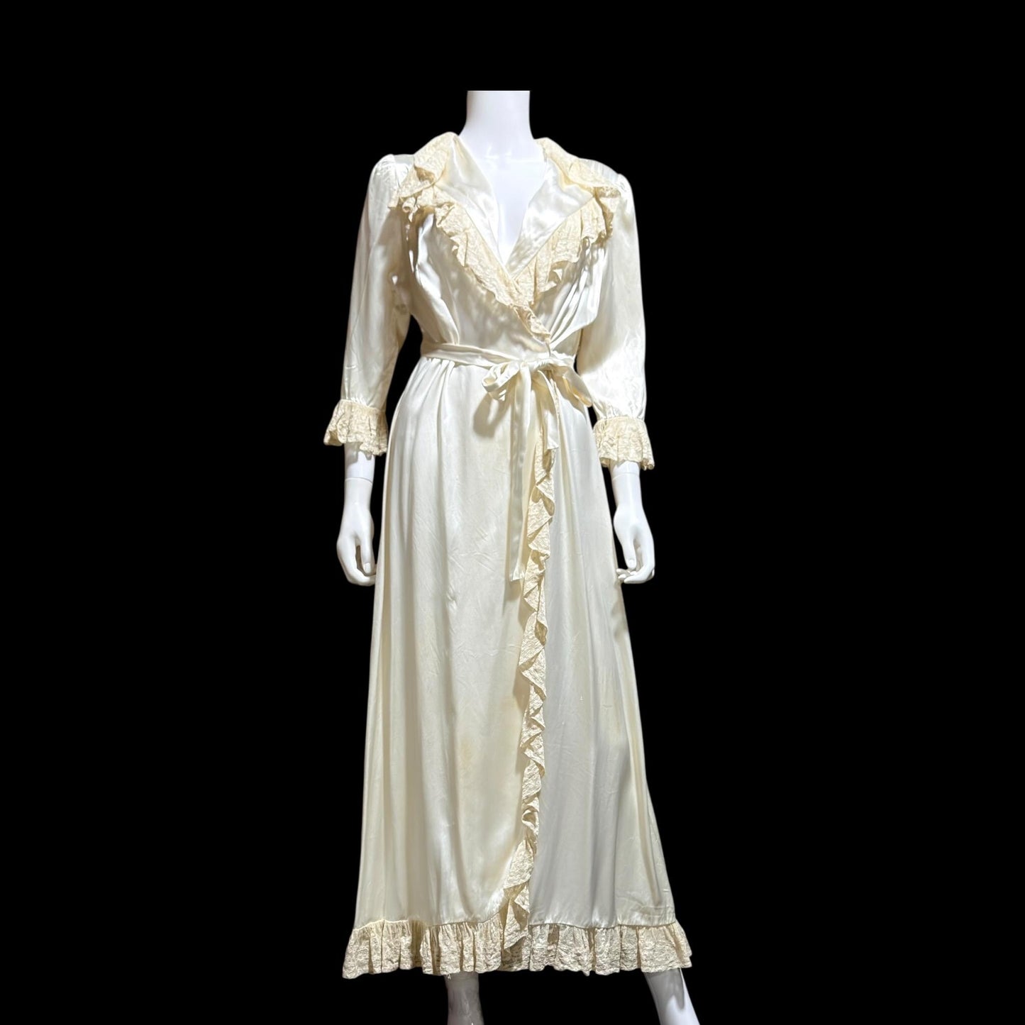 1930s 40s Vintage Dressing Gown Robe, Shiny Liquid Satin Lace Loungewear Robe