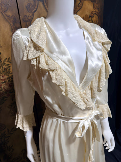 1930s 40s Vintage Dressing Gown Robe, Shiny Liquid Satin Lace Loungewear Robe