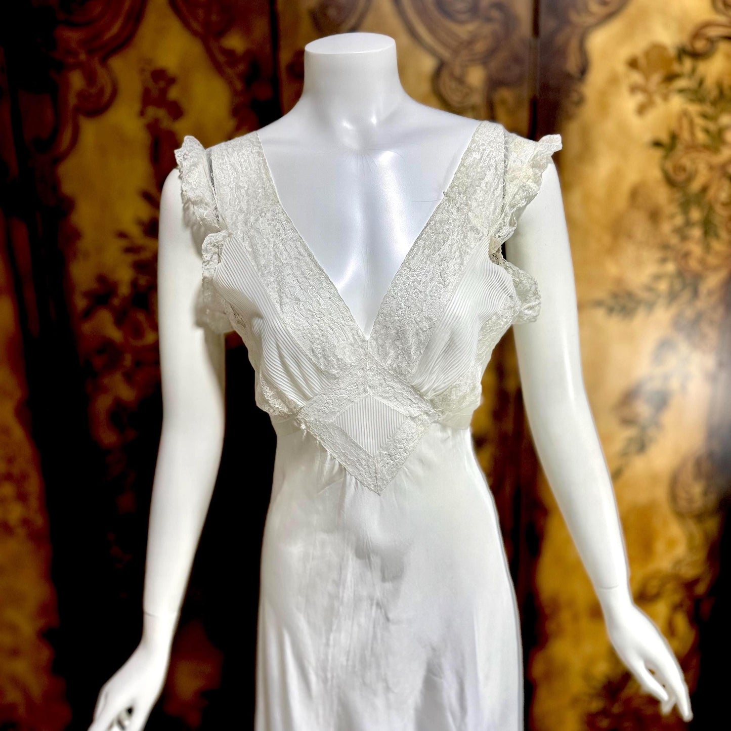 TROUSSEAU vintage 1940s nightgown slip dress, Silky White full length lingerie dress