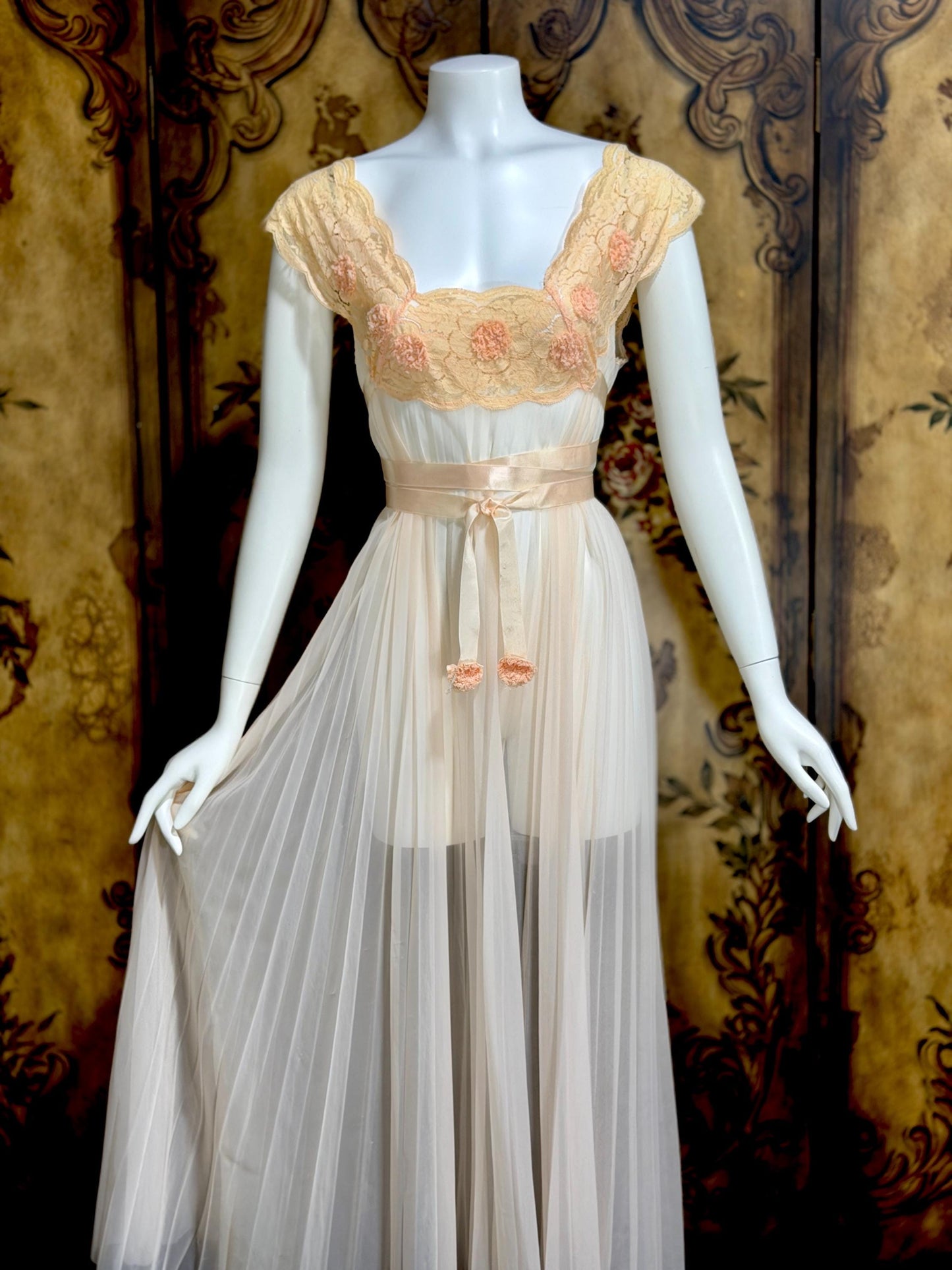 VANITY FAIR vintage Nightgown Robe Peignoir Set, 1960s Sheer peach lace pleats rosettes