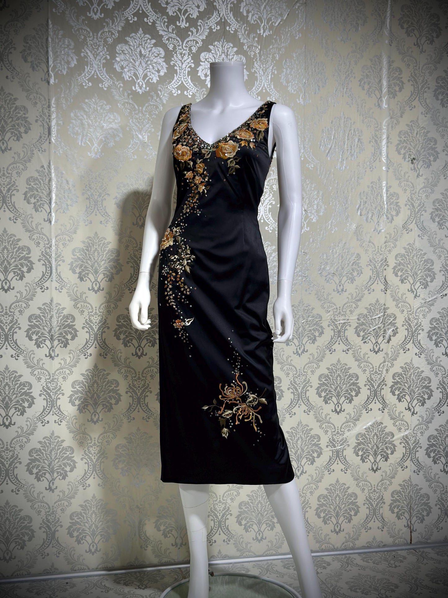 MANDALAY vintage evening cocktail dress, Y2K Embroiderd Black bodycon Midi dress
