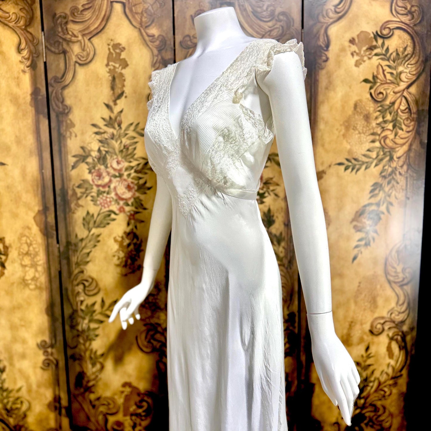 TROUSSEAU vintage 1940s nightgown slip dress, Silky White full length lingerie dress