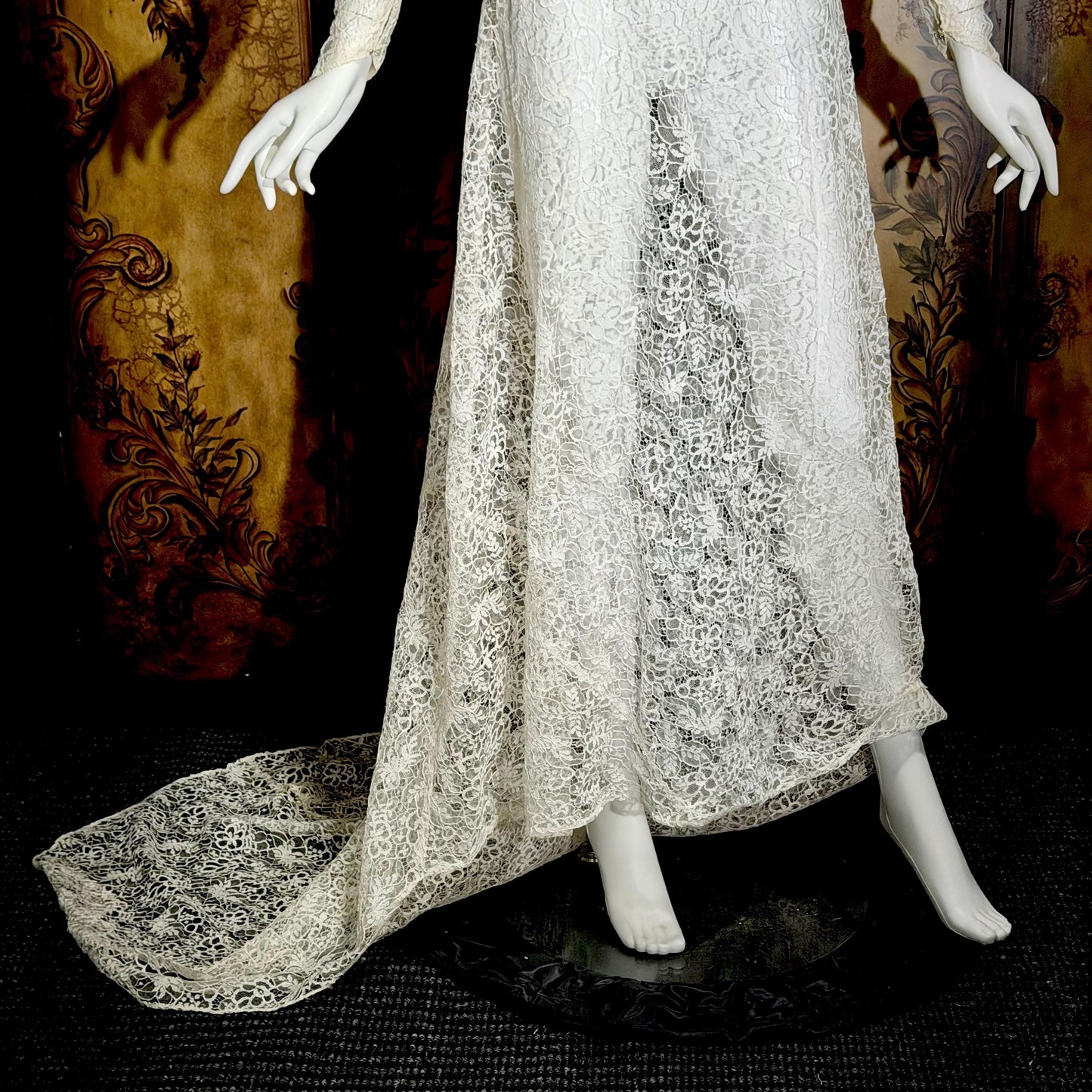 1940s vintage wedding dress, White sheer lace long sleeve sheath gown with train