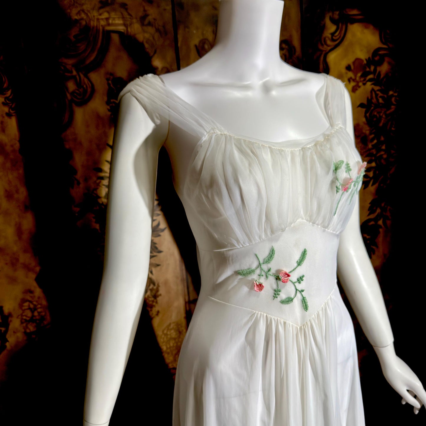 VANITY FAIR vintage 1950s peignoir slip dress set, frothy white nylon bridal nightgown robe set