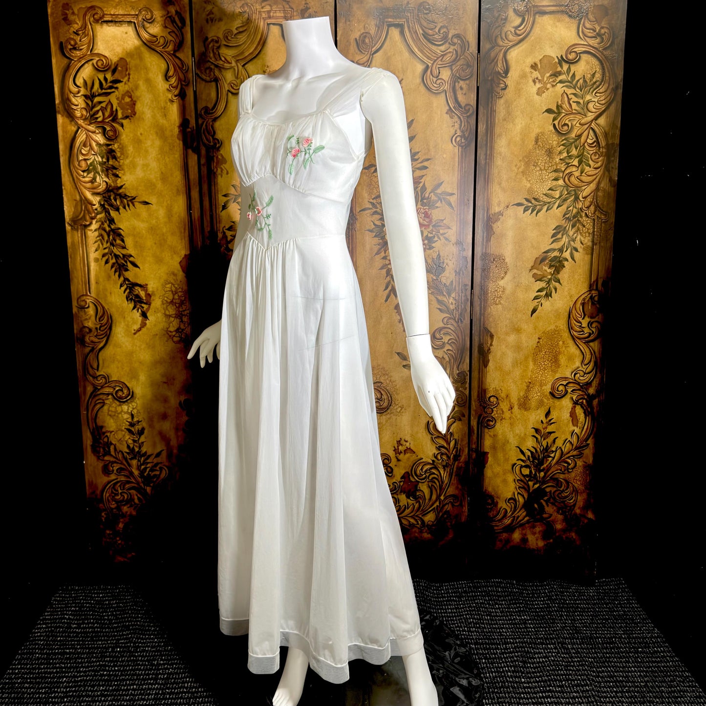 VANITY FAIR vintage 1950s peignoir slip dress set, frothy white nylon bridal nightgown robe set