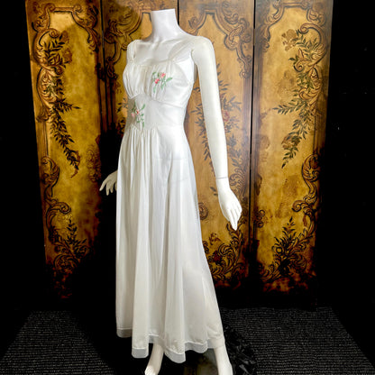 VANITY FAIR vintage 1950s peignoir slip dress set, frothy white nylon bridal nightgown robe set