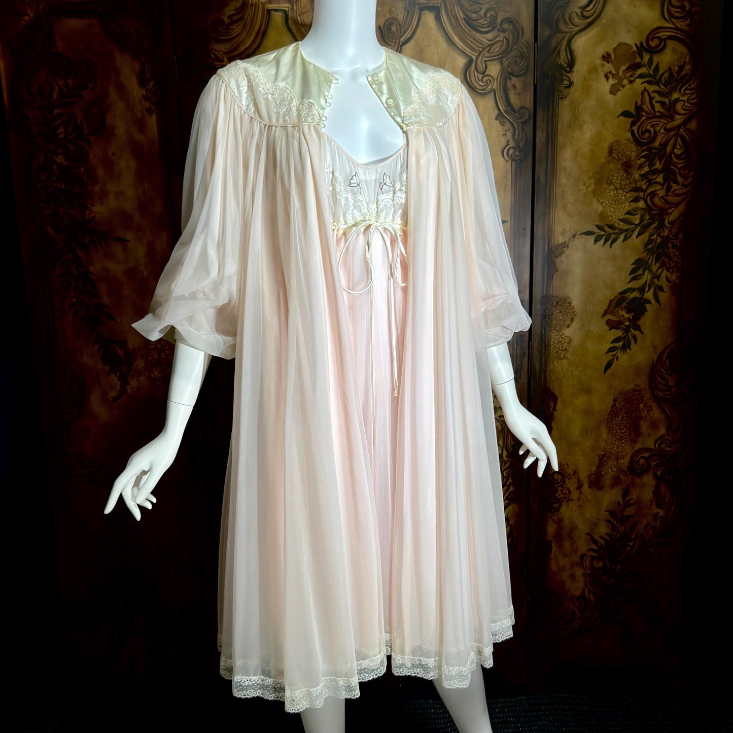 LUCIE ANN Claire Sandra peignoir set, vintage 1960s sassy pink short lingerie gown set