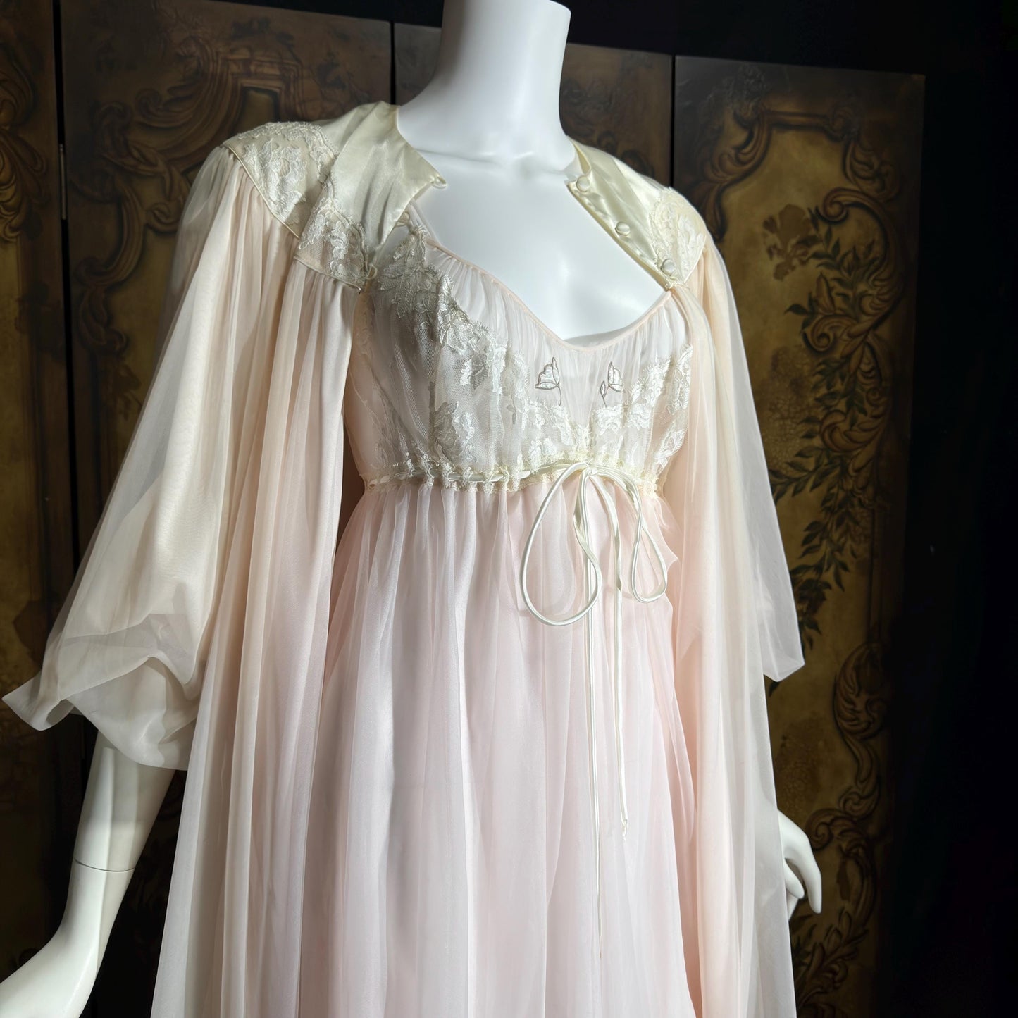 LUCIE ANN Claire Sandra peignoir set, vintage 1960s sassy pink short lingerie gown set