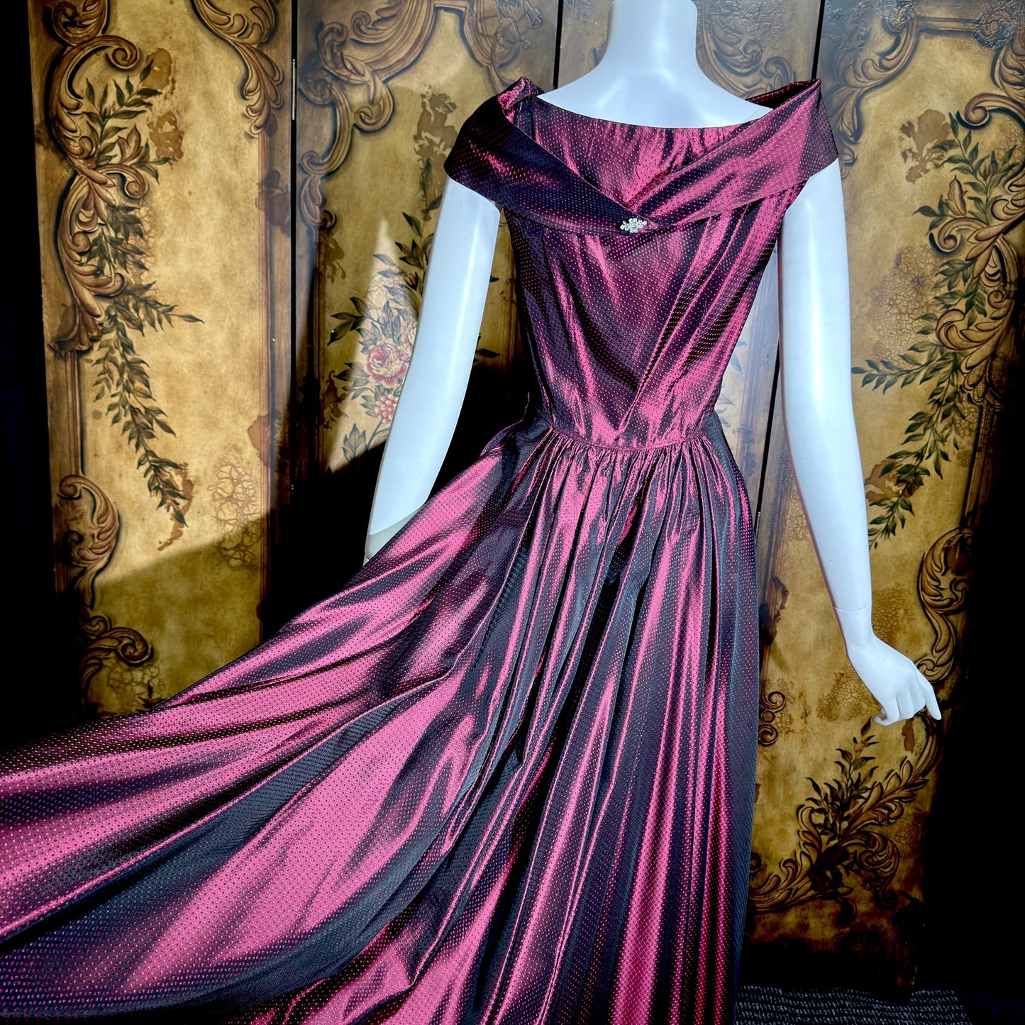 1940s vintage Evening Ball Gown, Deep Burgundy Shiny Satin Full Sweep Formal Dress