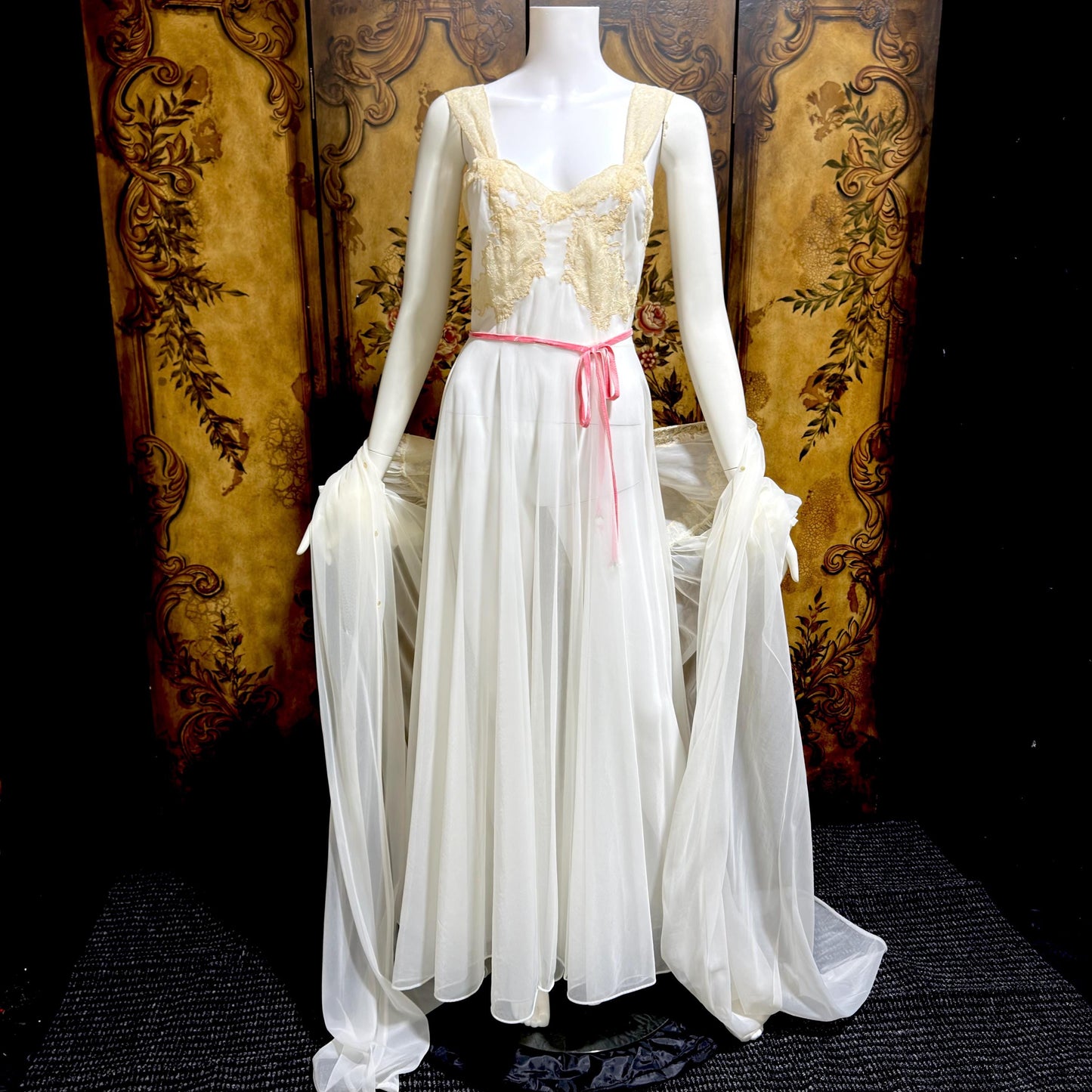 YOLANDE vintage 1940s Peignoir set, White bridal nightgown slip dress and robe