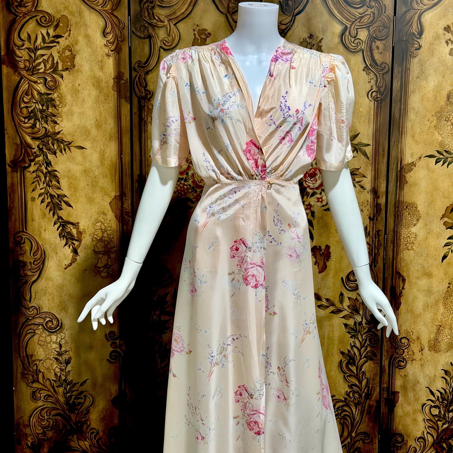 1930s vintage dressing gown robe, Peachy Pink Satin Rose print floral wrap hostess gown
