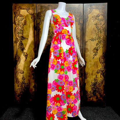 MALIA Vintage 1960s maxi dress, Hawaiian waffled cotton floral summer sundress