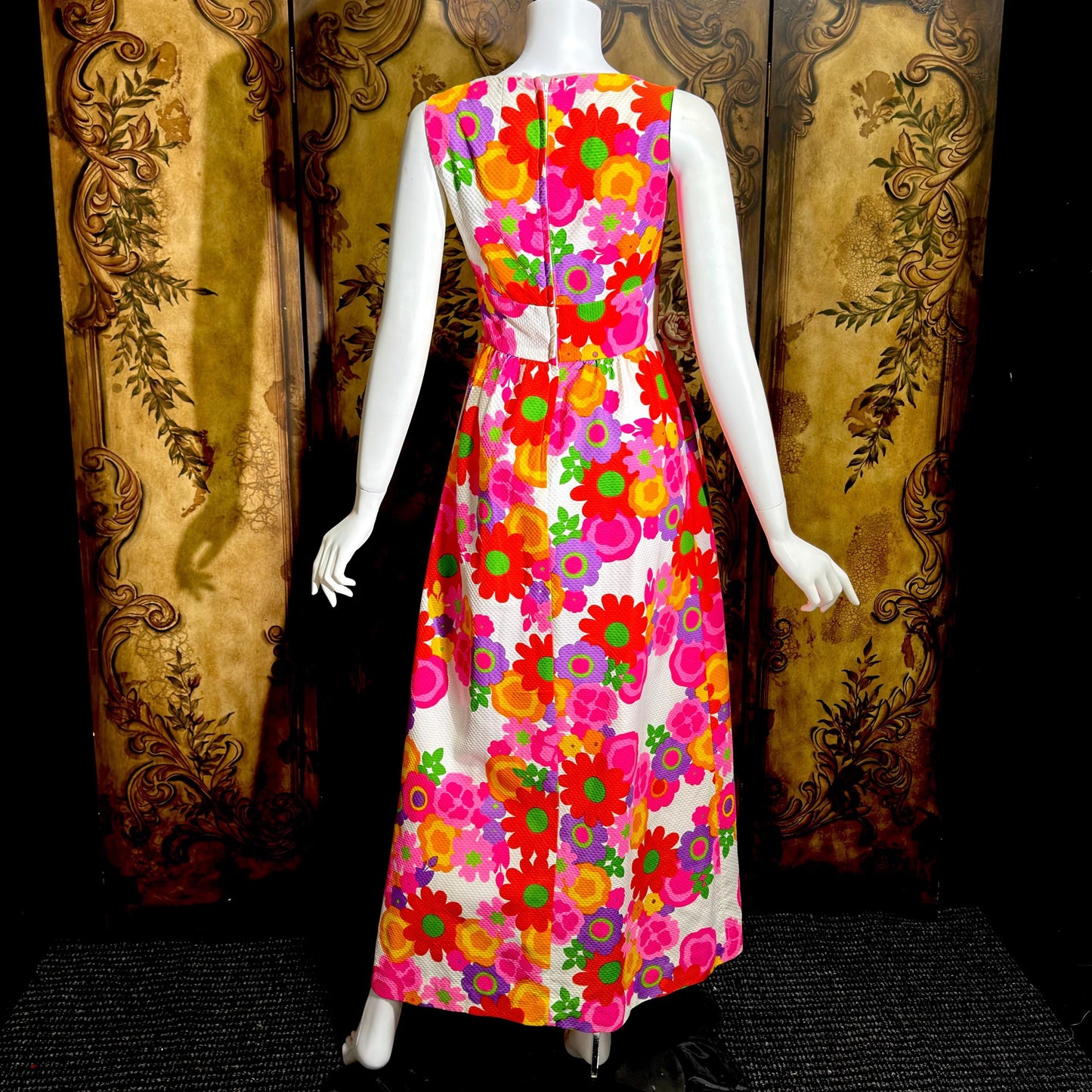 MALIA Vintage 1960s maxi dress, Hawaiian waffled cotton floral summer sundress