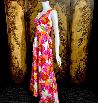 MALIA Vintage 1960s maxi dress, Hawaiian waffled cotton floral summer sundress