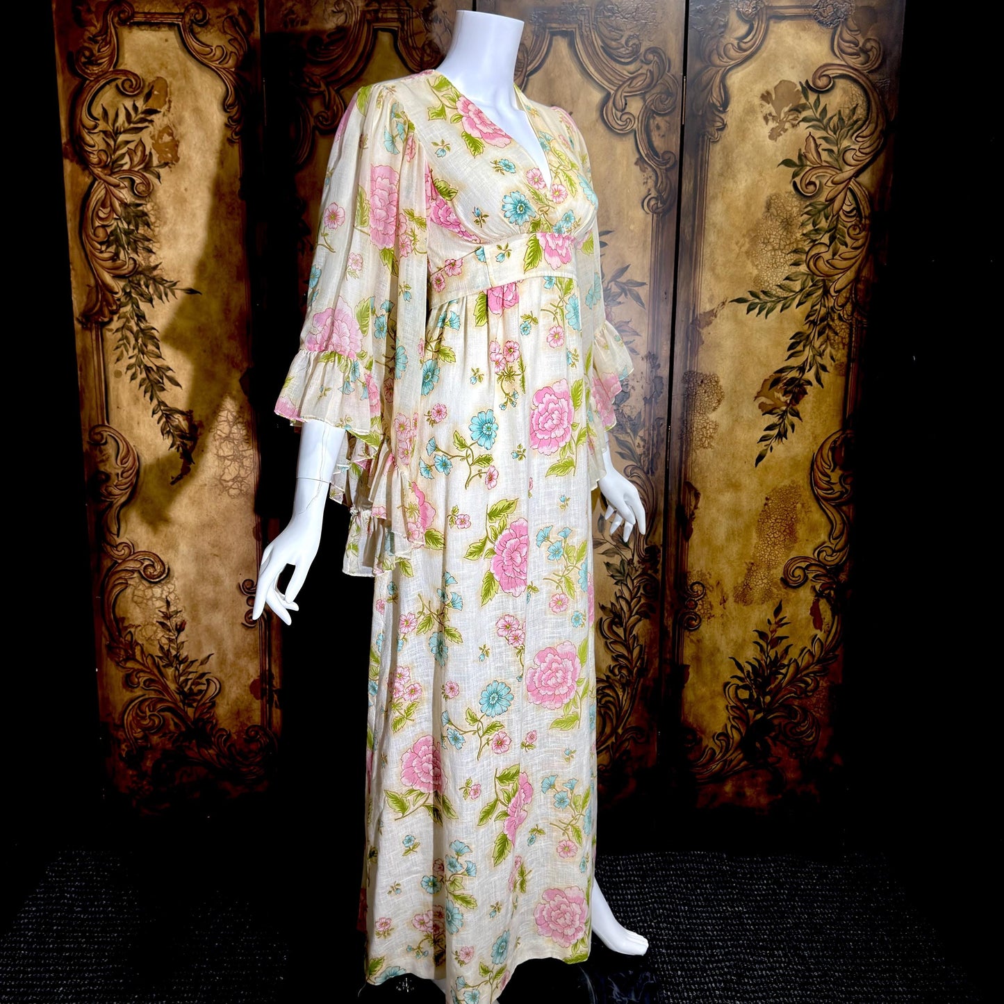 1970s Vintage floral Maxi Dress, Gauzy Angel sleeve Hippie Boho Garden Party dress