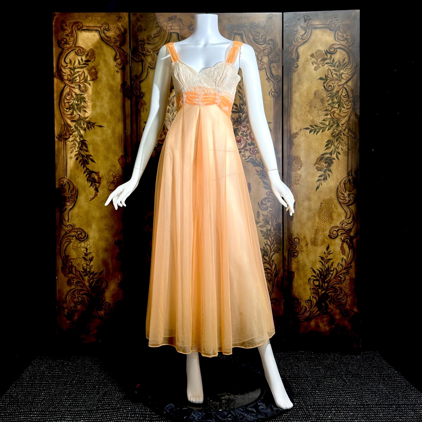 MALOOF Vintage 1950s nightgown robe set, peignoir set, Double layer Peach chiffon lingerie dress