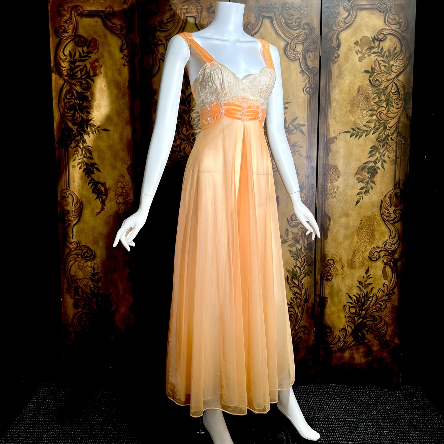 MALOOF Vintage 1950s nightgown robe set, peignoir set, Double layer Peach chiffon lingerie dress