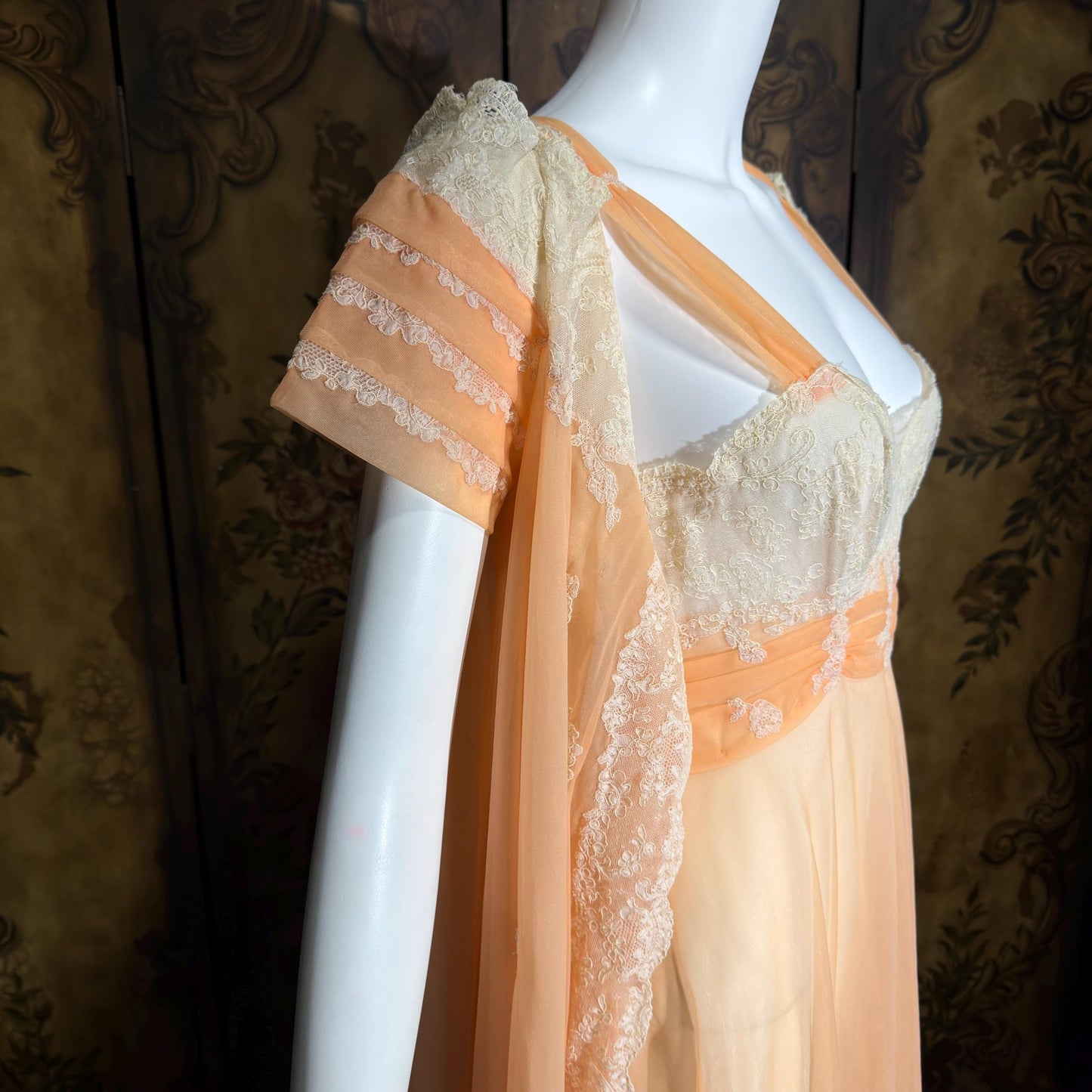 MALOOF Vintage 1950s nightgown robe set, peignoir set, Double layer Peach chiffon lingerie dress