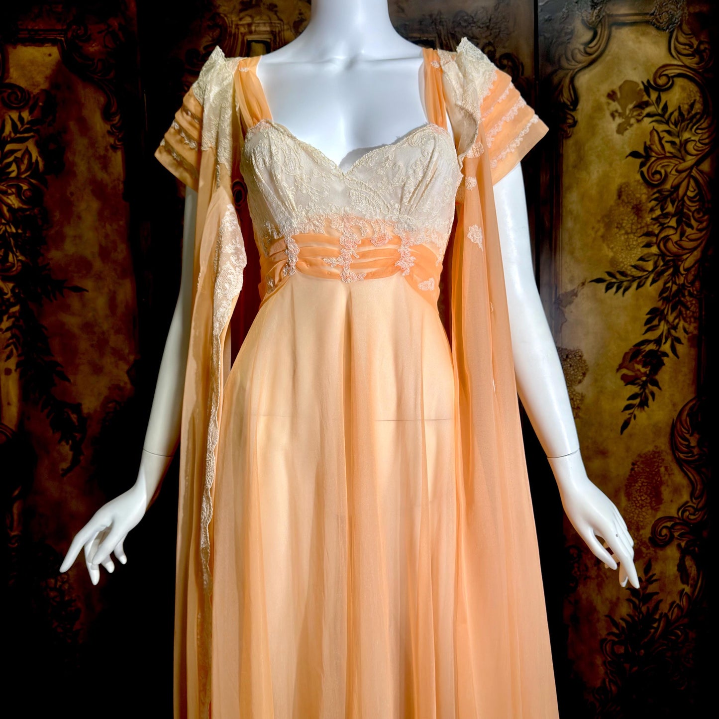 MALOOF Vintage 1950s nightgown robe set, peignoir set, Double layer Peach chiffon lingerie dress