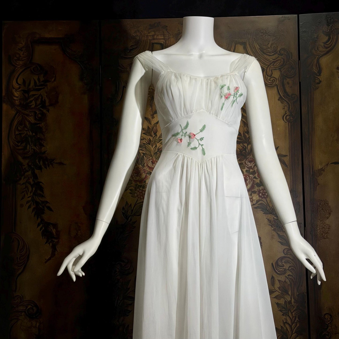 VANITY FAIR vintage 1950s peignoir slip dress set, frothy white nylon bridal nightgown robe set