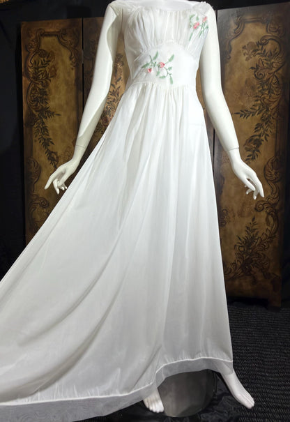 VANITY FAIR vintage 1950s peignoir slip dress set, frothy white nylon bridal nightgown robe set