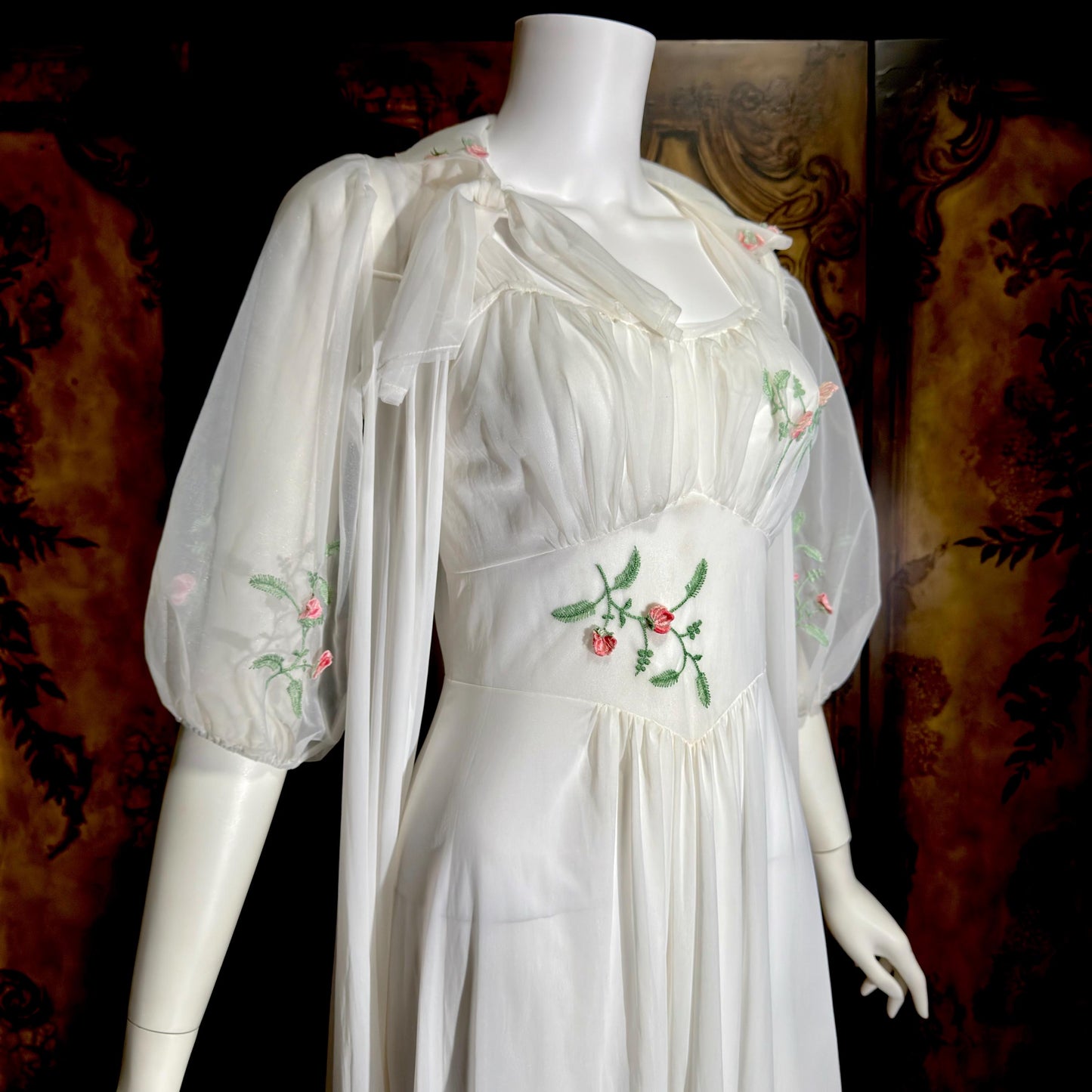 VANITY FAIR vintage 1950s peignoir slip dress set, frothy white nylon bridal nightgown robe set