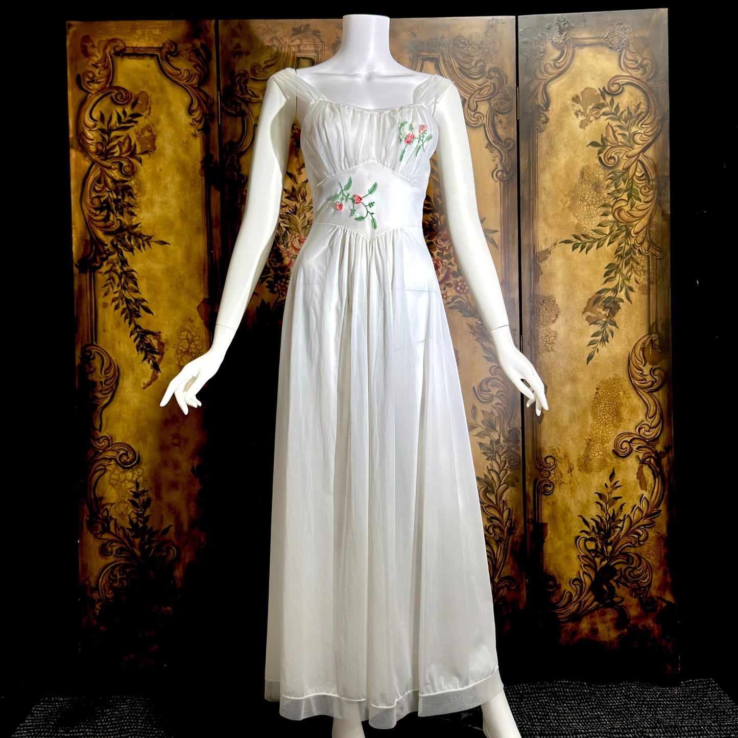 VANITY FAIR vintage 1950s peignoir slip dress set, frothy white nylon bridal nightgown robe set