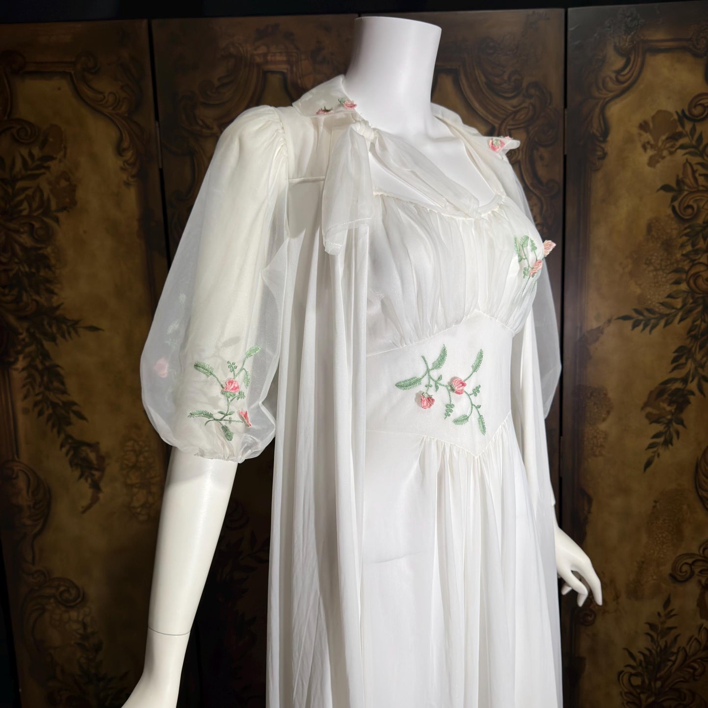 VANITY FAIR vintage 1950s peignoir slip dress set, frothy white nylon bridal nightgown robe set