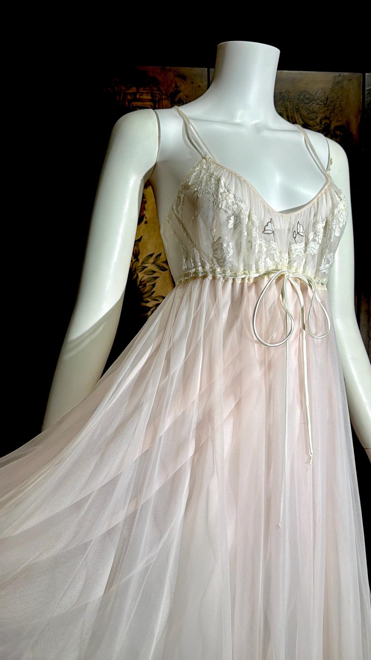 LUCIE ANN Claire Sandra peignoir set, vintage 1960s sassy pink short lingerie gown set