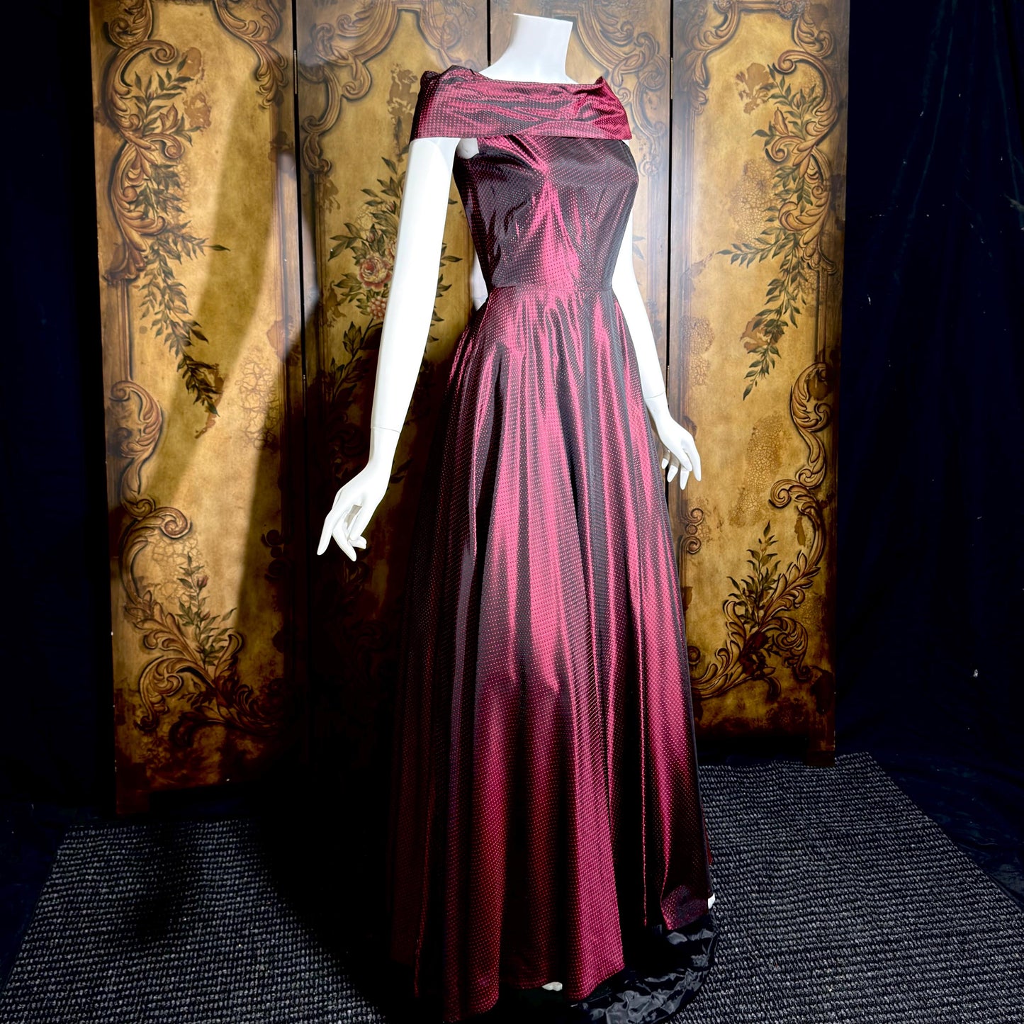 1940s vintage Evening Ball Gown, Deep Burgundy Shiny Satin Full Sweep Formal Dress