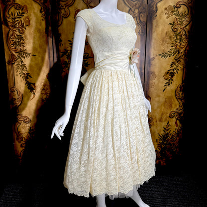 EMMA DOMB vintage 1950s evening prom dress, White Lace Cupcake Party Short Wedding dress