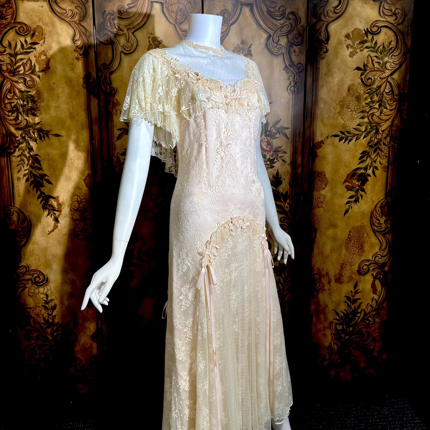 COUNTRY ELEGANCE vintage 1970s wedding dress gown, Susan Lane Romantic Boho Pink french lace dress