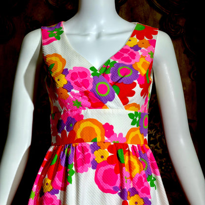 MALIA Vintage 1960s maxi dress, Hawaiian waffled cotton floral summer sundress
