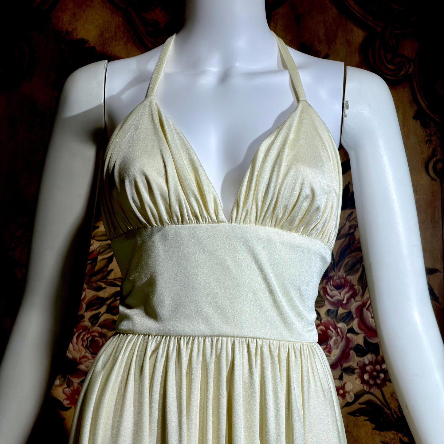ESTEVEZ vintage 1970s cocktail dress, Eva Gabor Look White Marilyn Monroe style halter dress