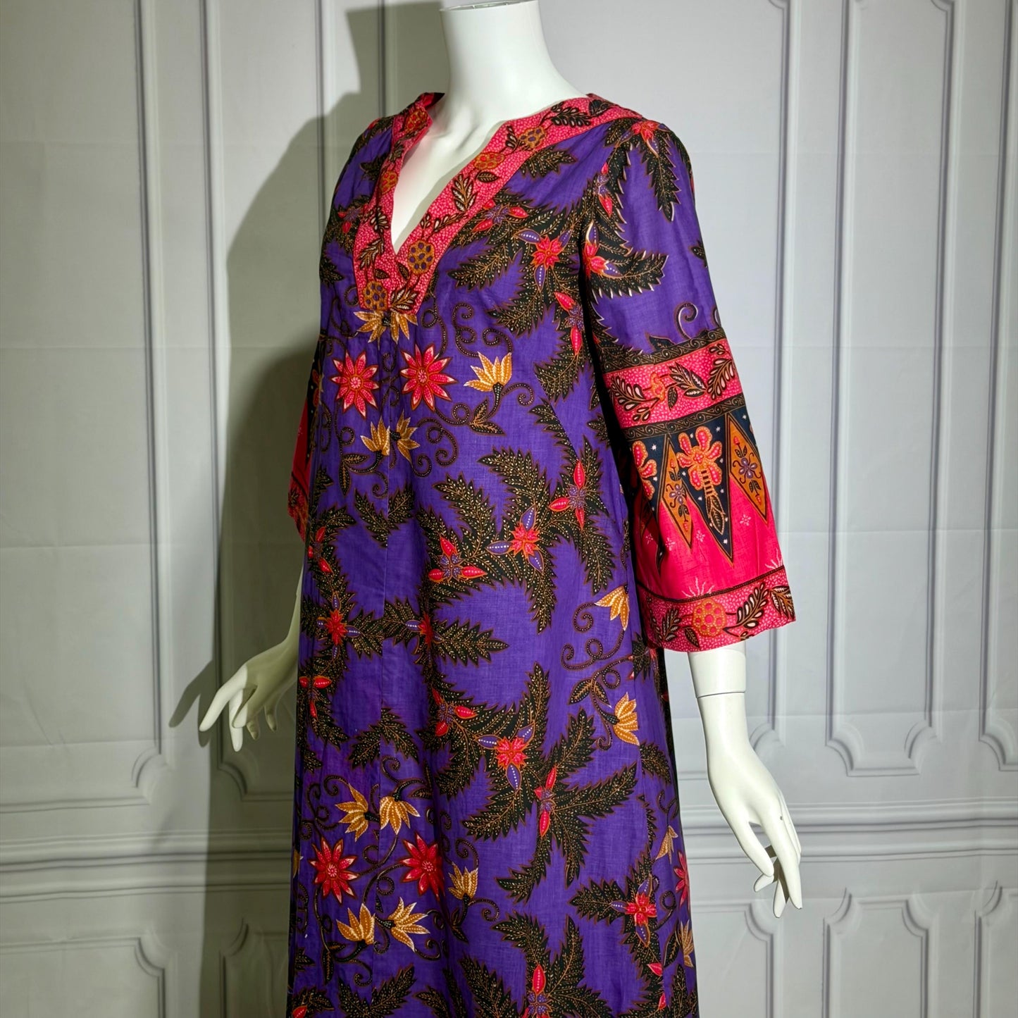 DESIGNS MALAYSIA Vintage 1960s Caftan Kaftan Dress, Purple Cotton Floral Maxi Dress