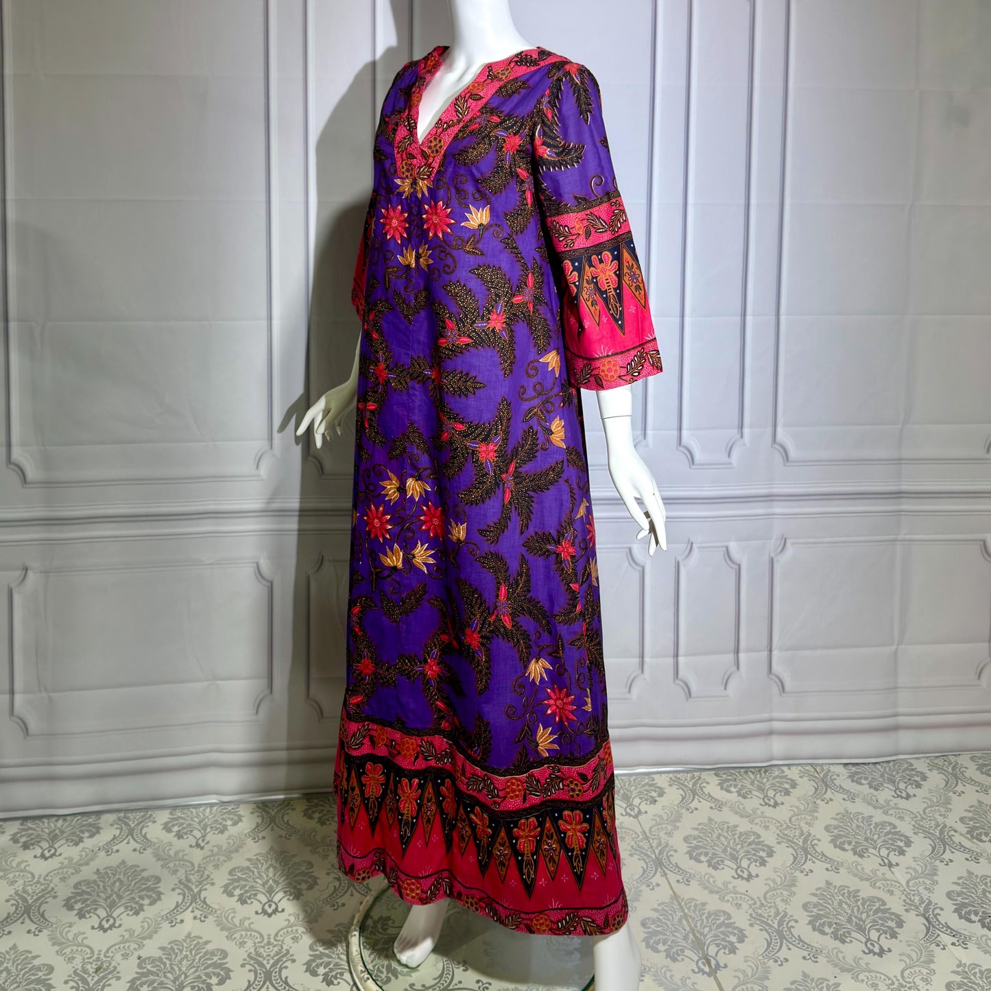 DESIGNS MALAYSIA Vintage 1960s Caftan Kaftan Dress, Purple Cotton Floral Maxi Dress