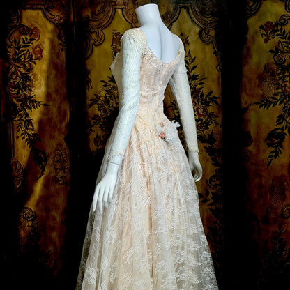 COUNTRY ELEGANCE vintage 1970s wedding dress gown,  Susan Lane Boho white lace long sleeve dress