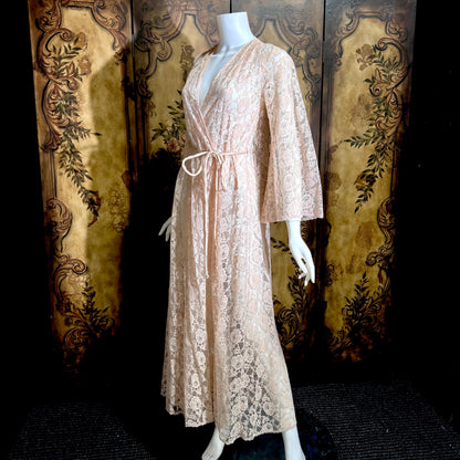 GLYDONS Vintage dressing gown robe, 1960s angel sleeve pink lace duster