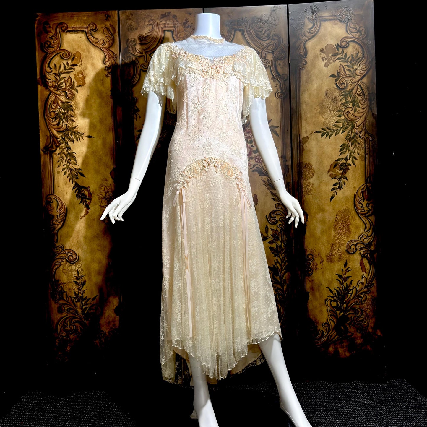COUNTRY ELEGANCE vintage 1970s wedding dress gown, Susan Lane Romantic Boho Pink french lace dress